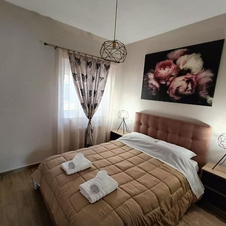 Meteora Rocks Apartment 2 カランバカ エクステリア 写真